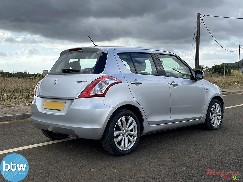 2015' Nissan March photo #4