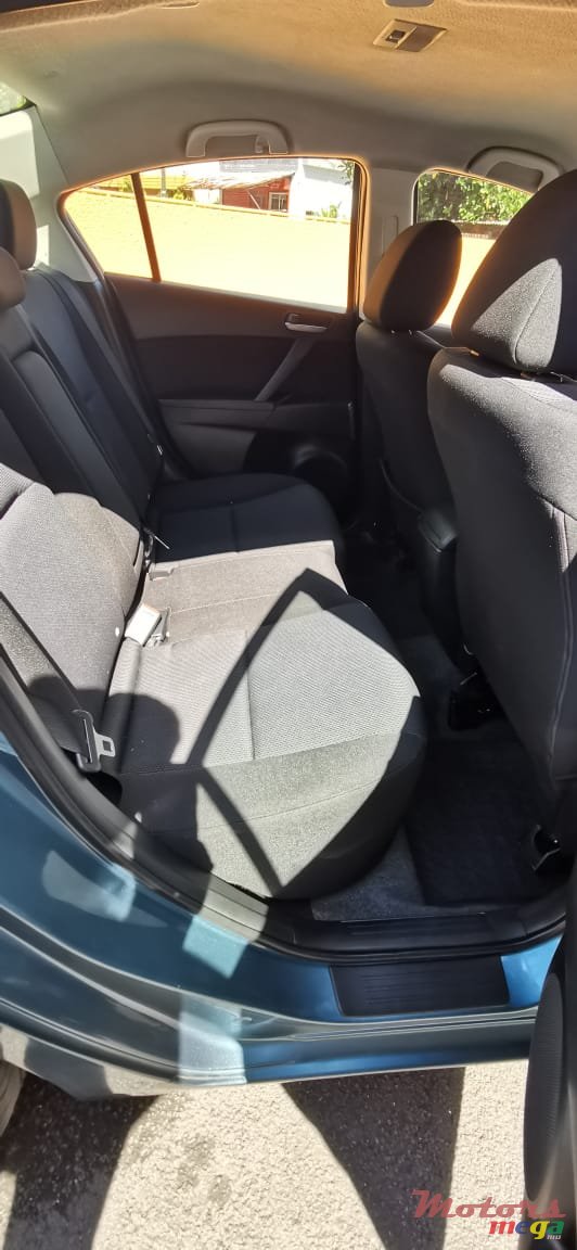 2010' Mazda 3 photo #4
