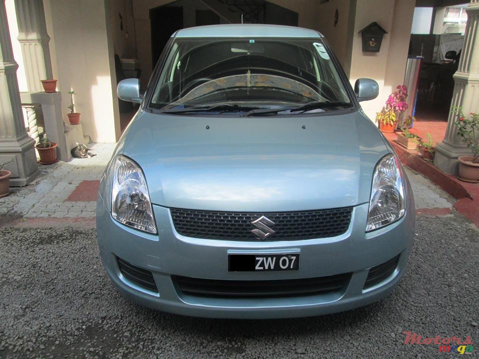 2007' Suzuki Swift photo #1