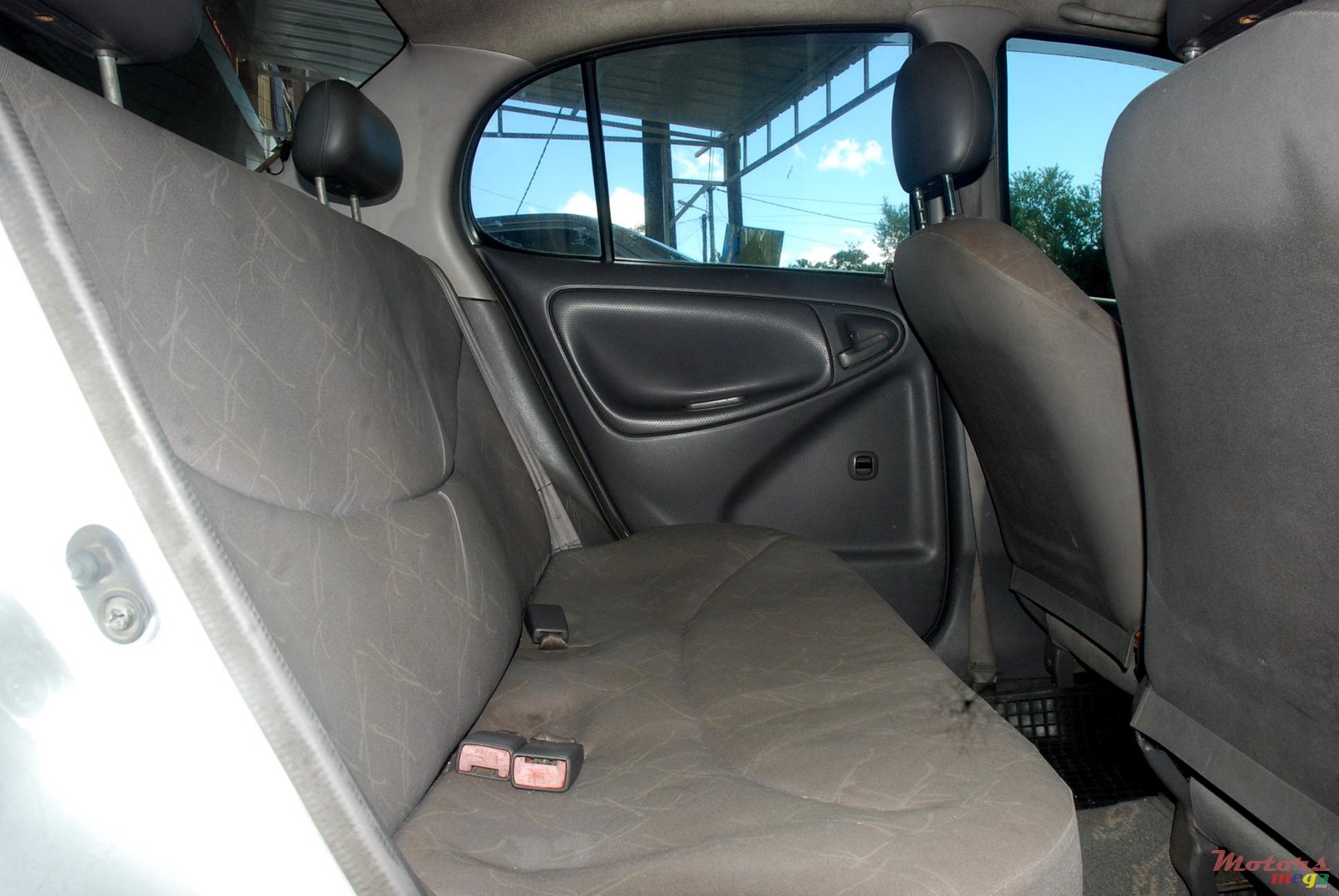 2001' Toyota photo #4