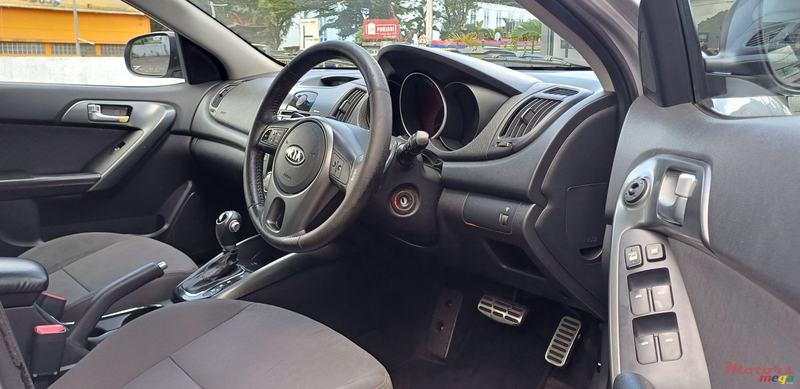 2012' Kia Cerato photo #5