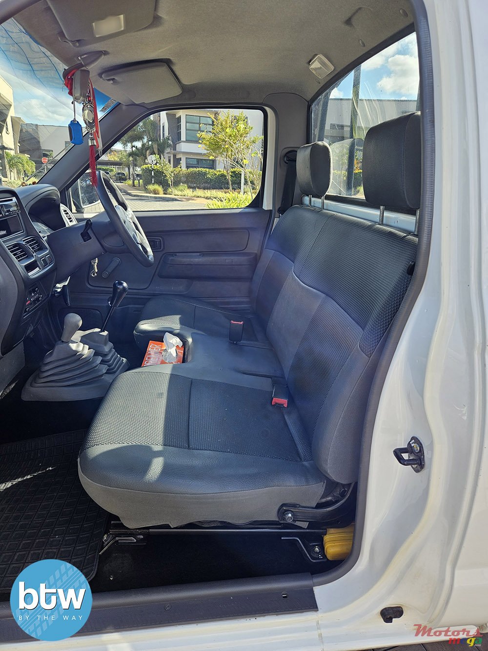 2018' Nissan NP300 Pickup 4X4 photo #6