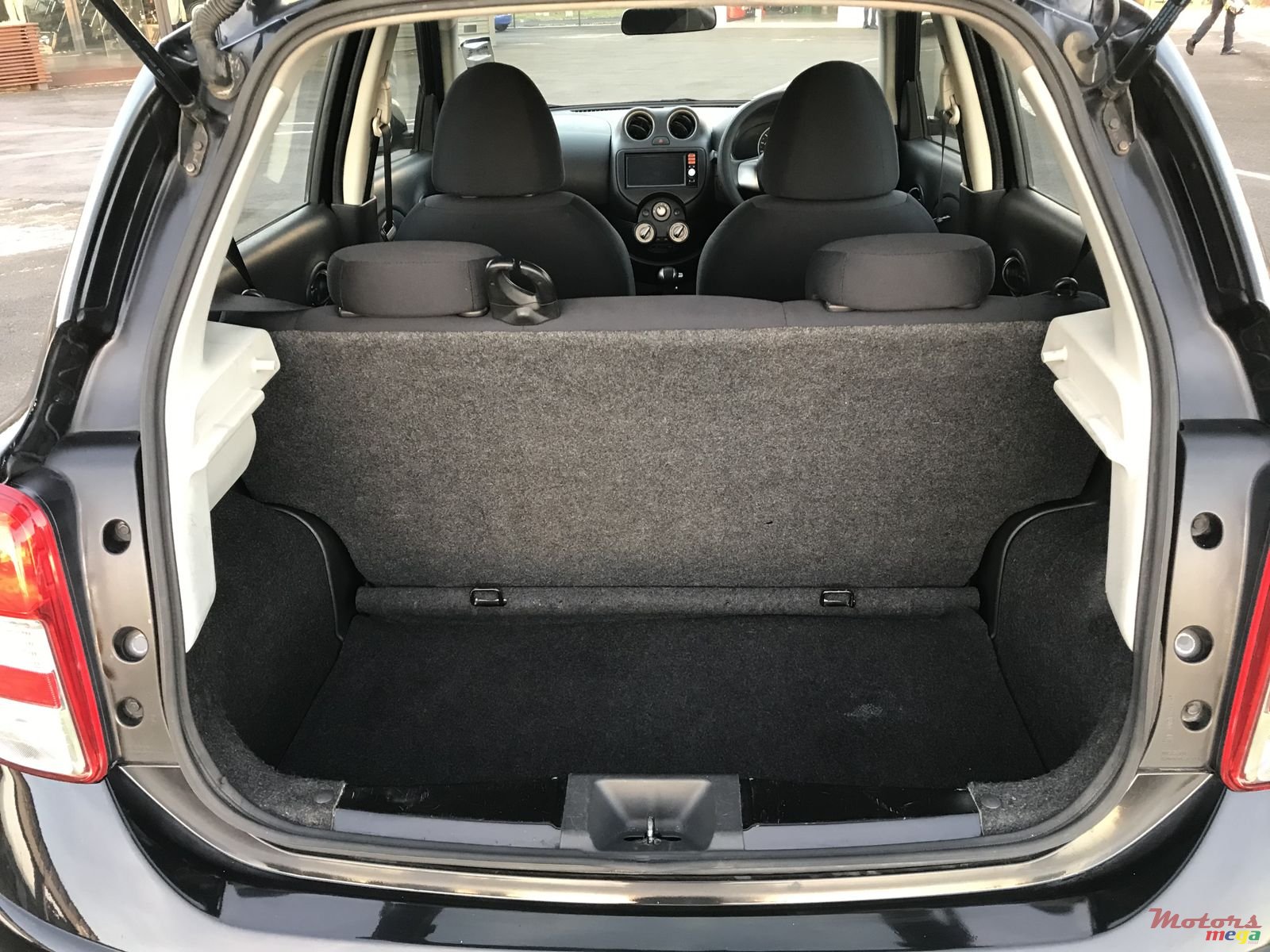 2013' Nissan March photo #7