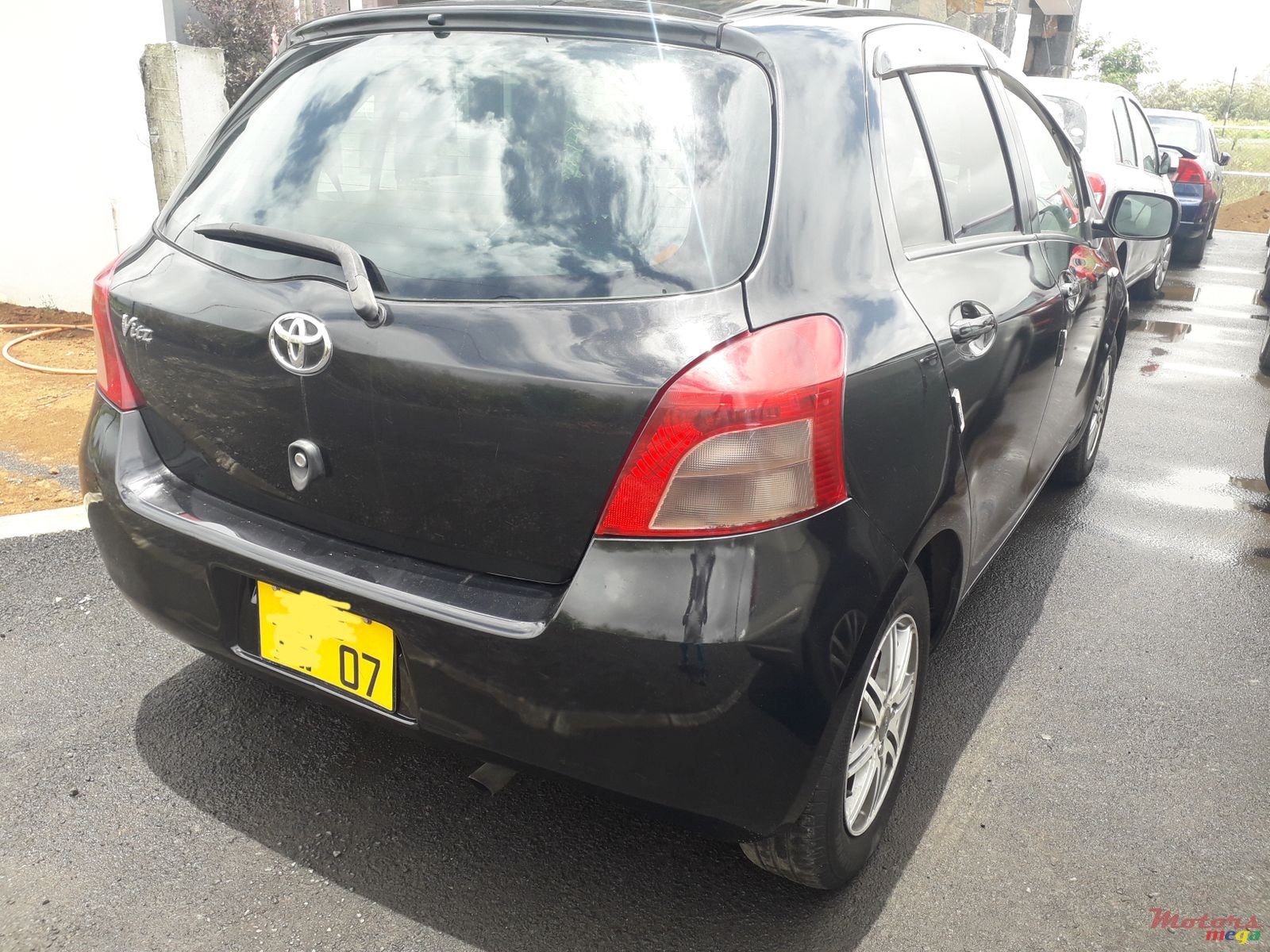 2007' Toyota Vitz 1.3 auto photo #1