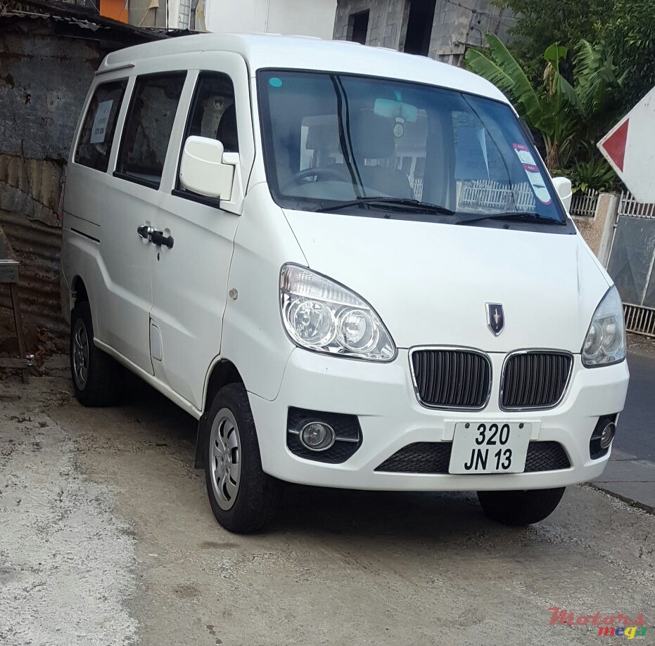 2013' Jinbei Van     GOODS VEHICLE photo #1