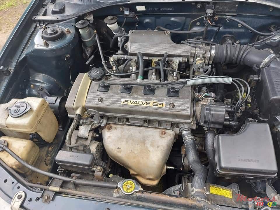 1992' Toyota Corona photo #1