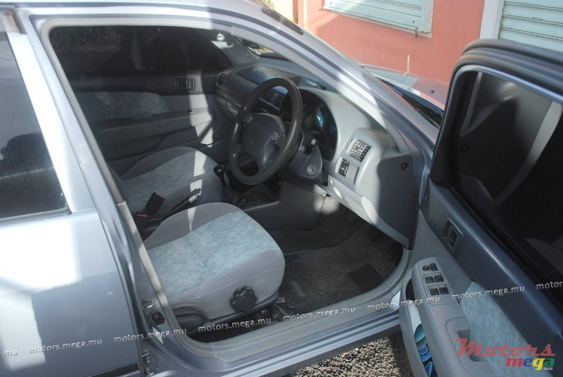 1998' Toyota Starlet photo #3