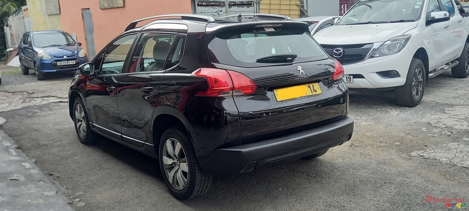 2014' Peugeot 2008 photo #2