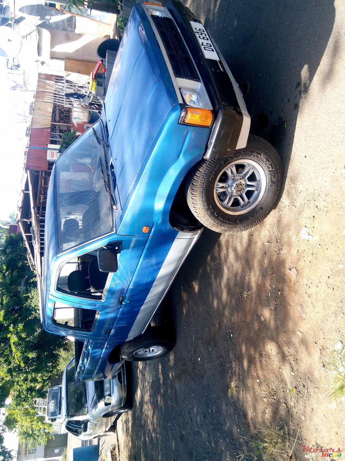 1990' Nissan Hardbody TD27 Japon model local photo #1