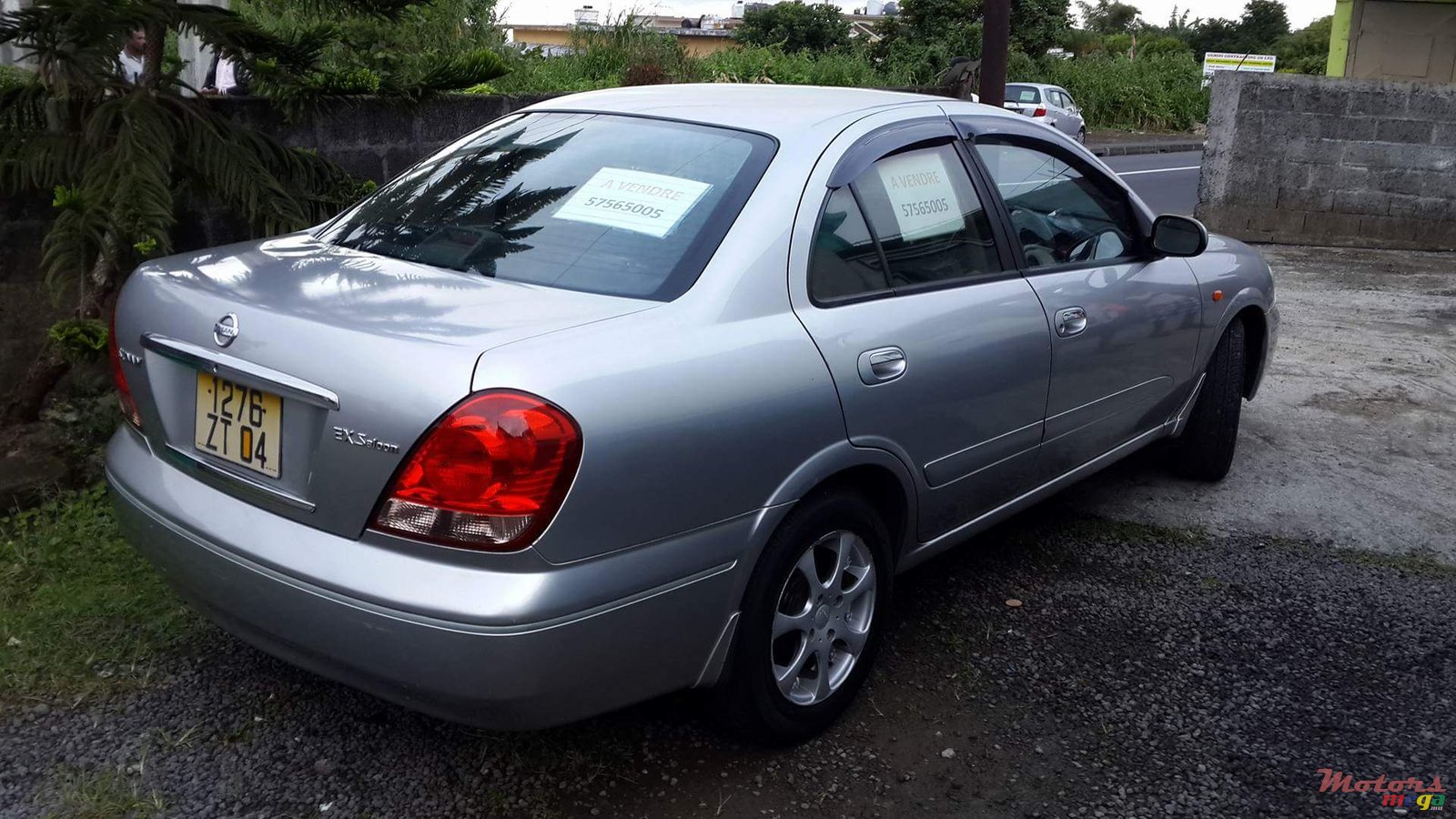 2004' Nissan n17 photo #2