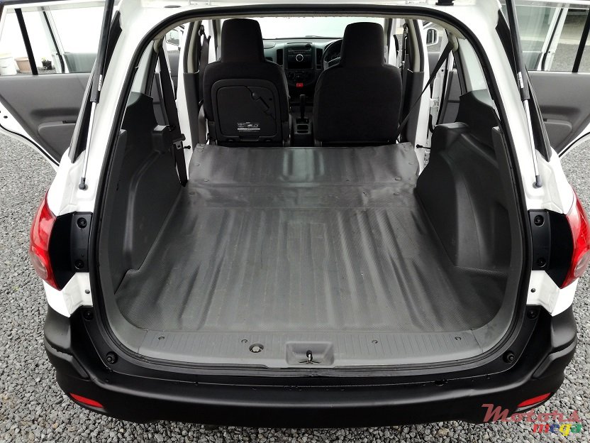 2012' Nissan Wingroad AD-Type Auto 1.5L JAPAN photo #5