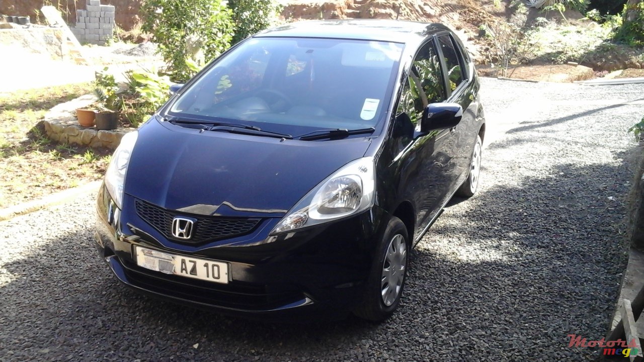 2010' Honda Fit photo #1