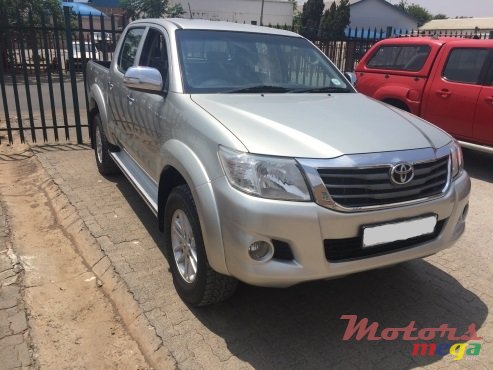 2011' Toyota 2.5 D-4D D/cab R/body Raider photo #1