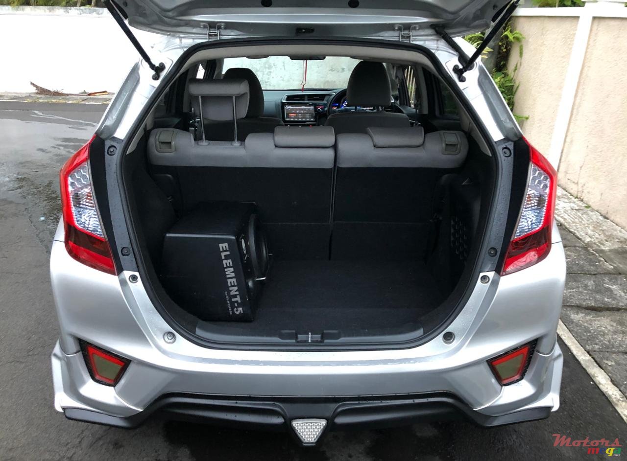 2014' Honda Fit hybrid photo #6