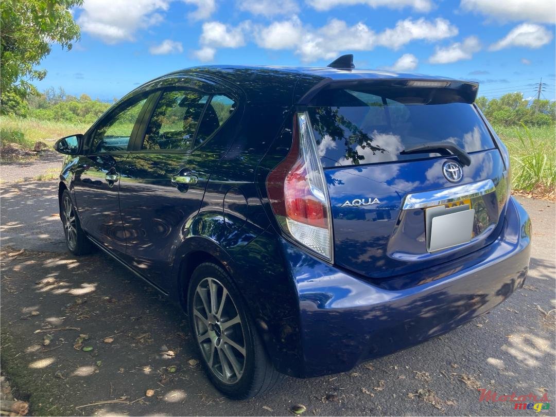 2017' Toyota Aqua photo #3