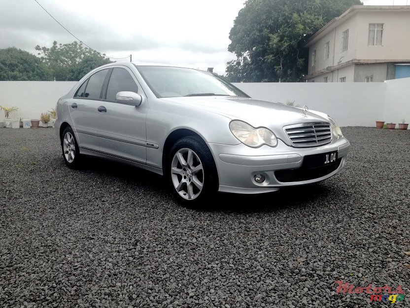 2004' Mercedes-Benz C180 K Manual 1.8L photo #6