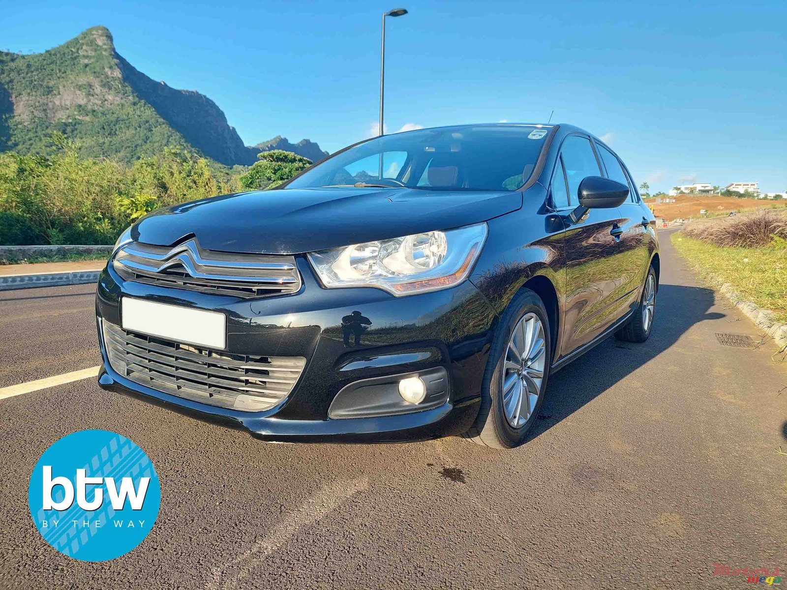 2016' Citroen C4 photo #2