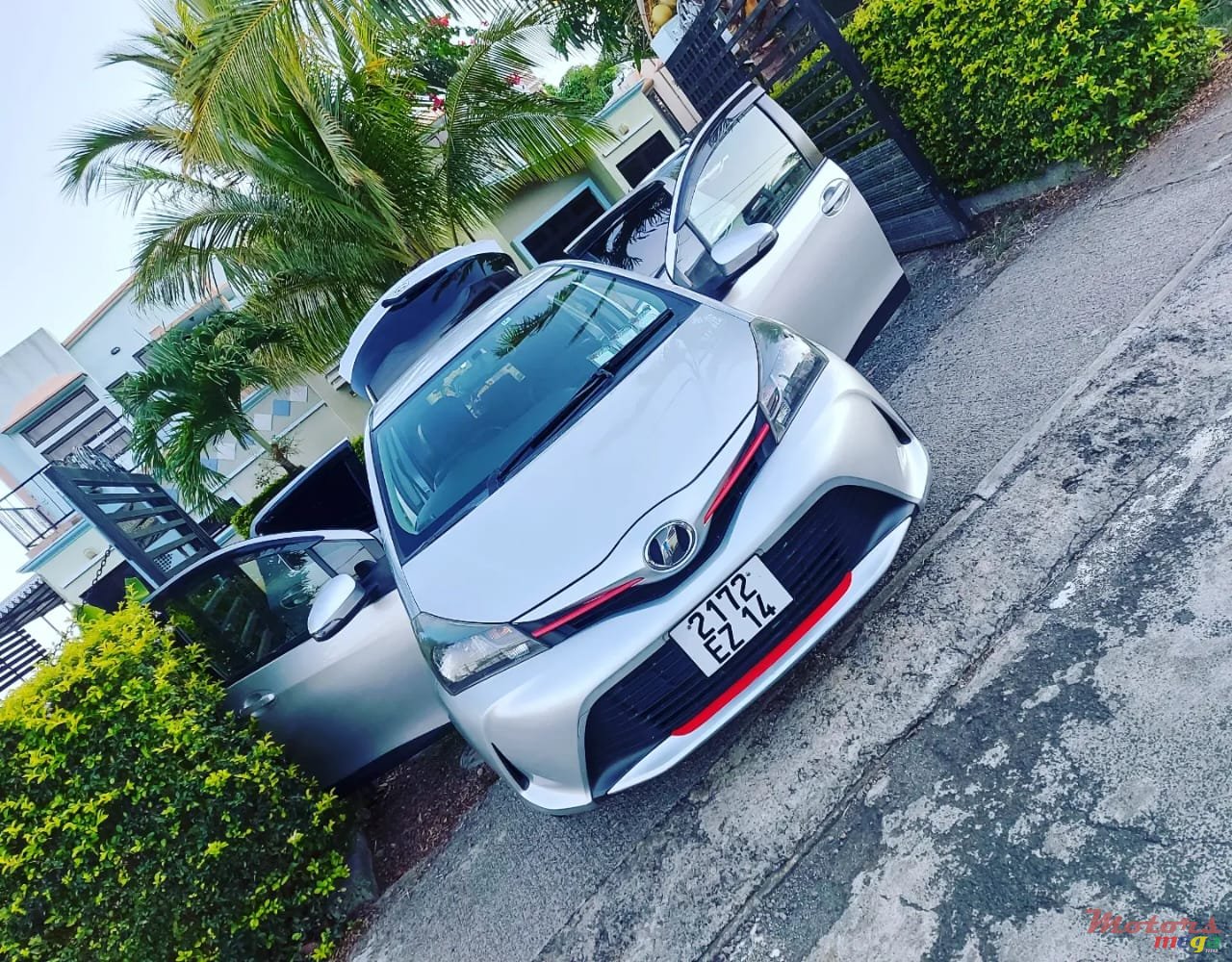 2014' Toyota Vitz Dorigine photo #5