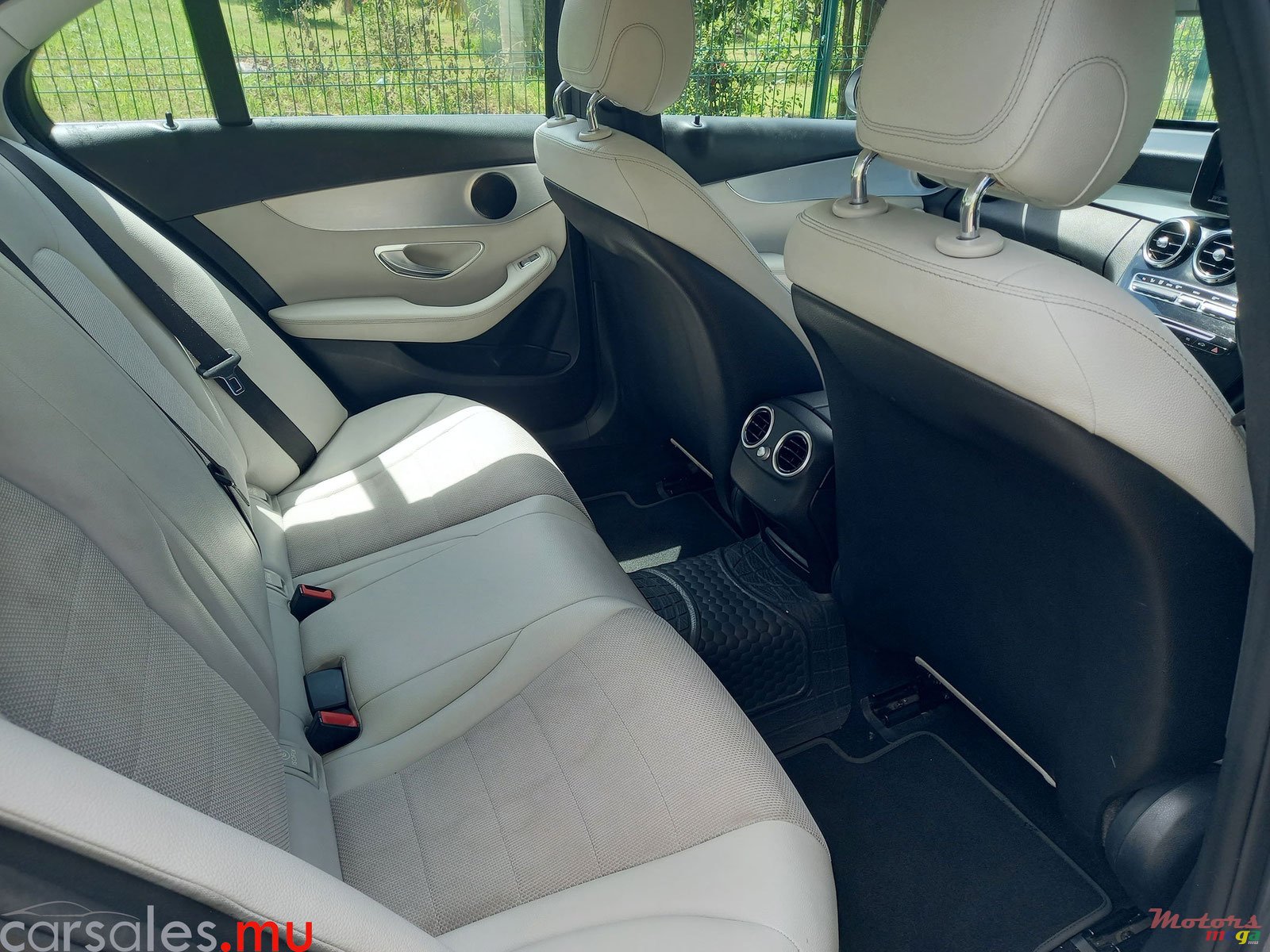 2018' Mercedes-Benz C 180 Avantgarde 1.6 photo #6