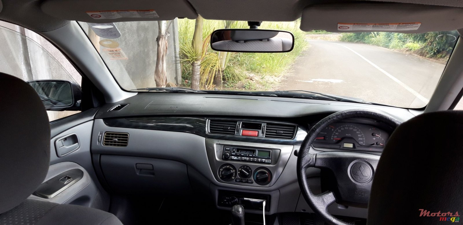 2006' Mitsubishi Lancer photo #3