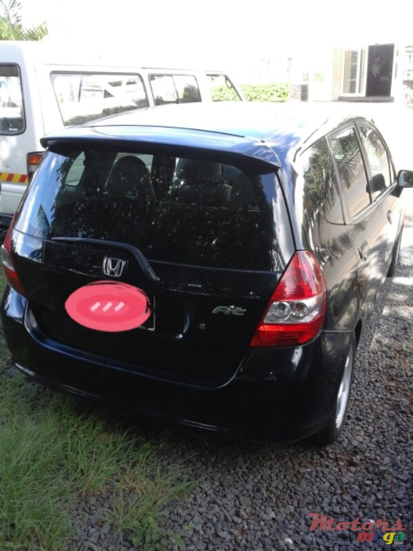 2004' Honda Fit photo #2