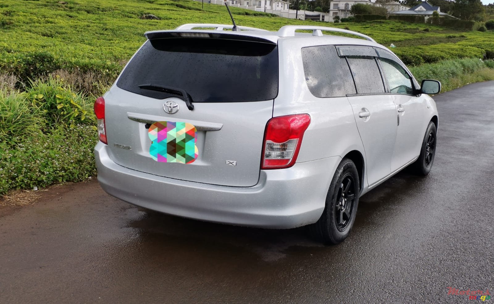 2011' Toyota Fielder original japan photo #2