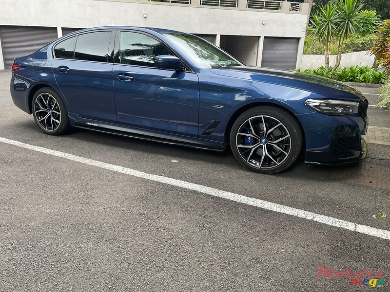 2021' BMW 530 photo #1