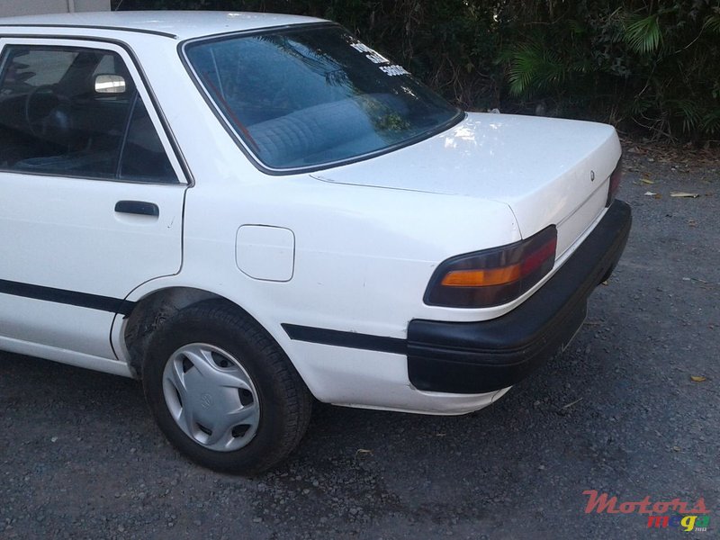 1989' Toyota Carina photo #5