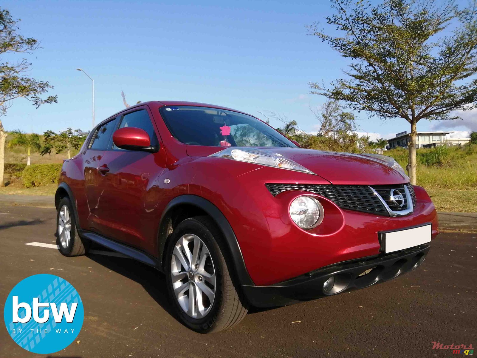 2012' Nissan Juke 1.6 Turbo photo #1