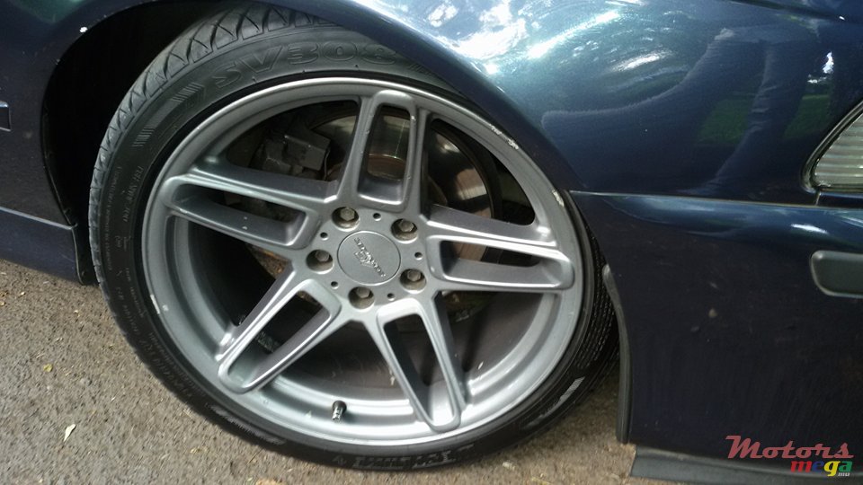 2002' BMW 525i photo #6