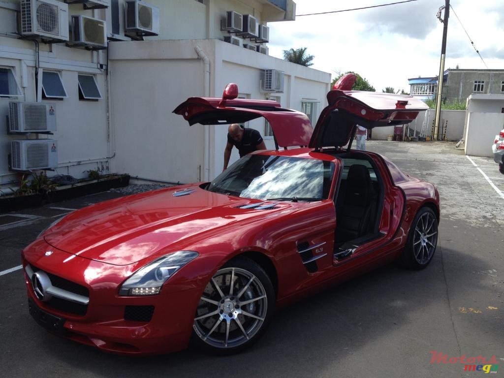 2016' Mercedes-Benz SLS AMG photo #4