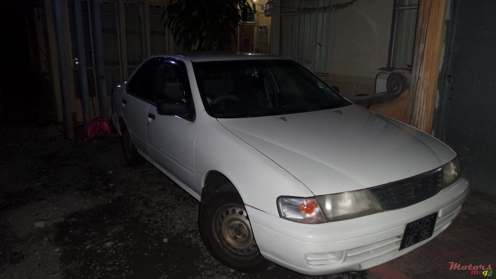 1996' Nissan Sunny photo #2