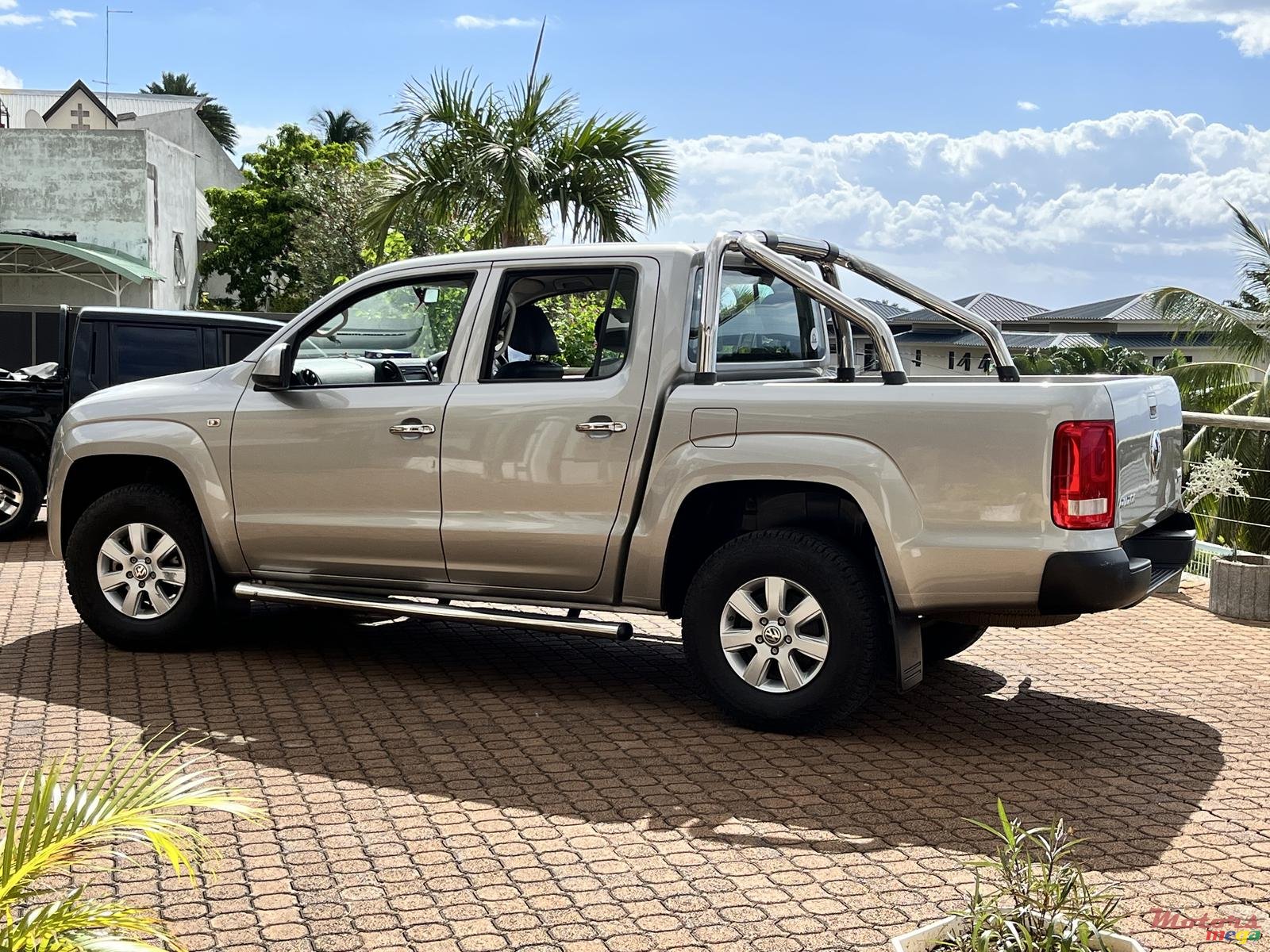 2017' Volkswagen Amarok photo #1