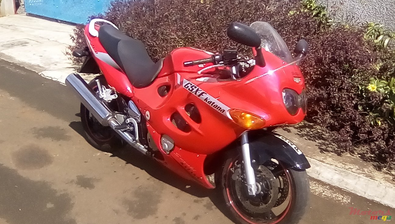 2005' Suzuki photo #1