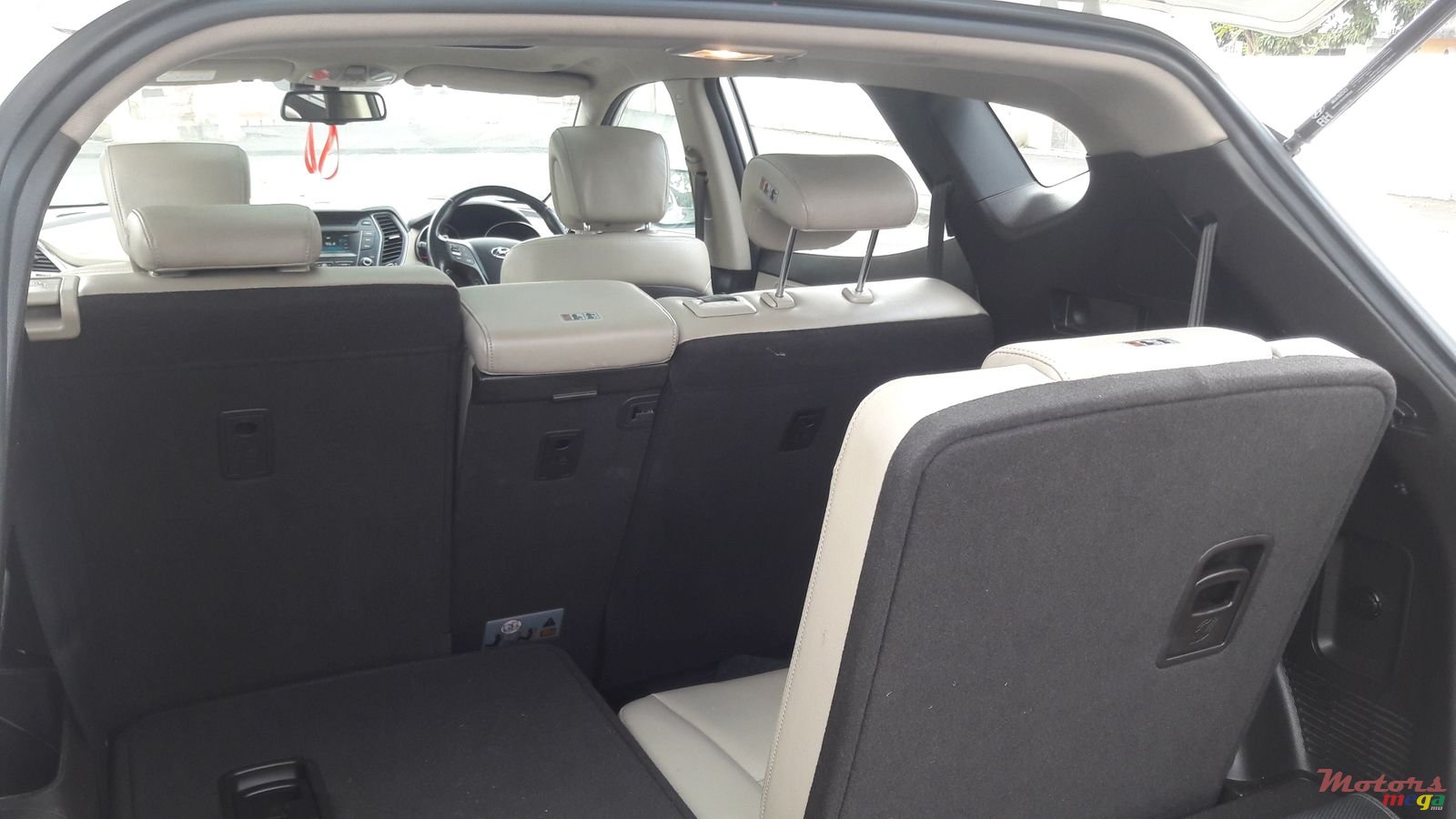 2015' Hyundai Santa Fe 2.2 l Turbo photo #4