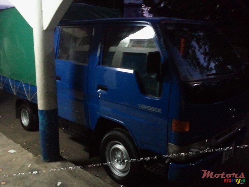 1998' Toyota Double Cabin photo #1