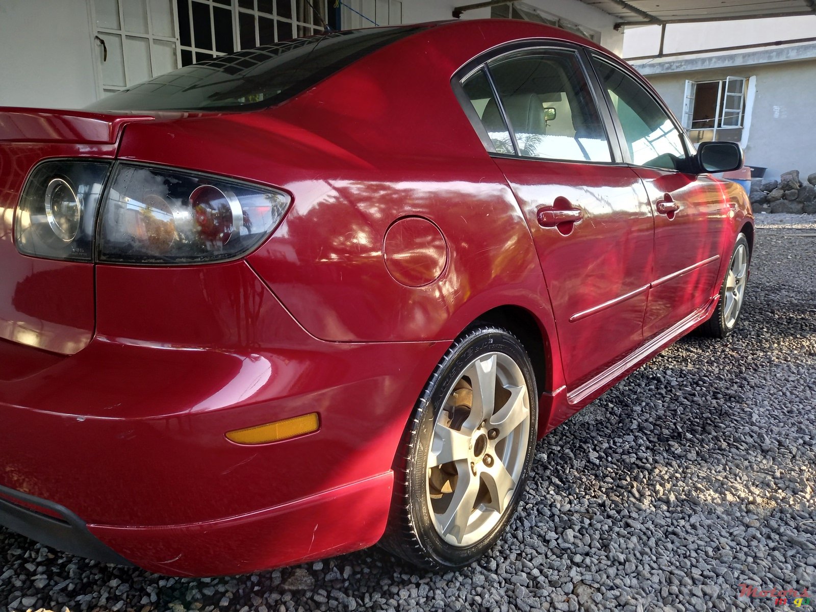 2005' Mazda 3 photo #1