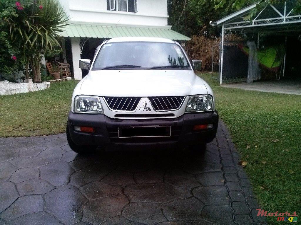 2007' Mitsubishi L 200 photo #2