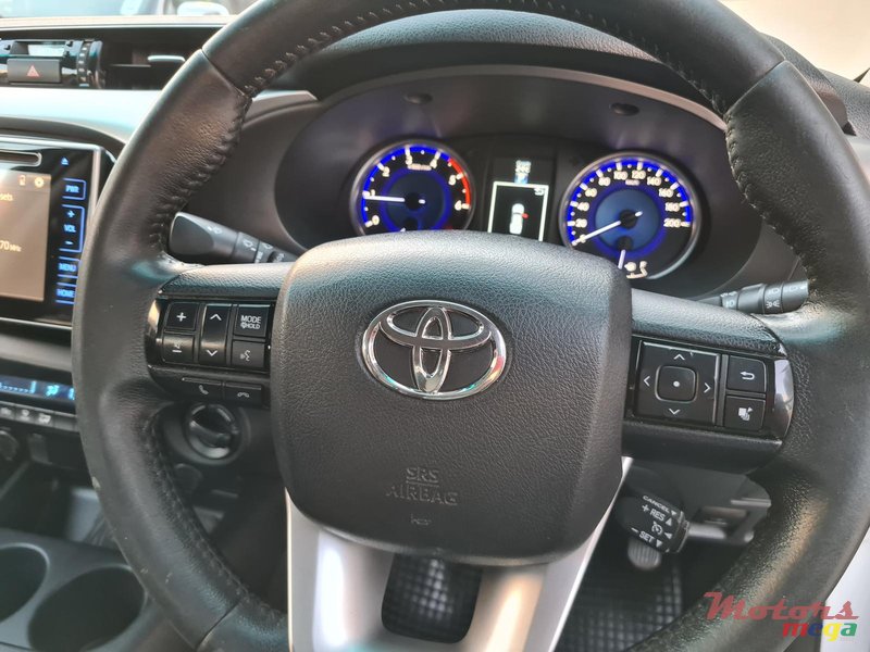 2016' Toyota Raider 3.0 automatic photo #7