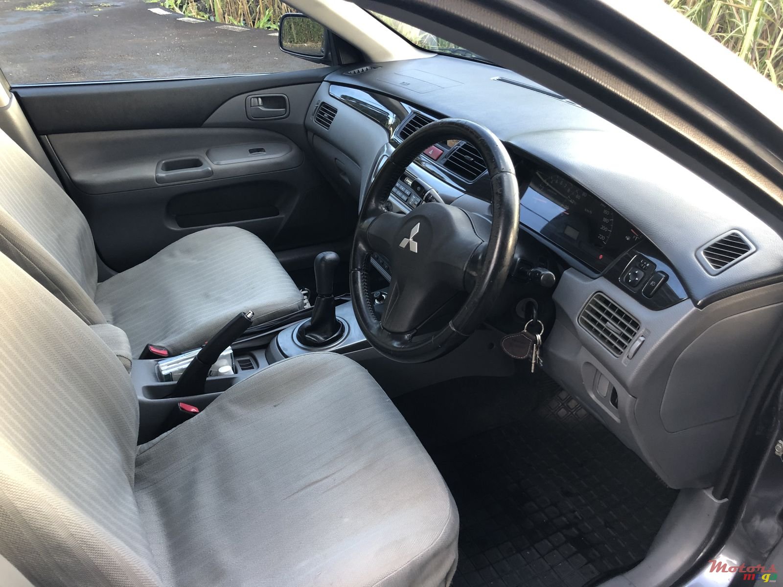 2008' Mitsubishi Lancer photo #4