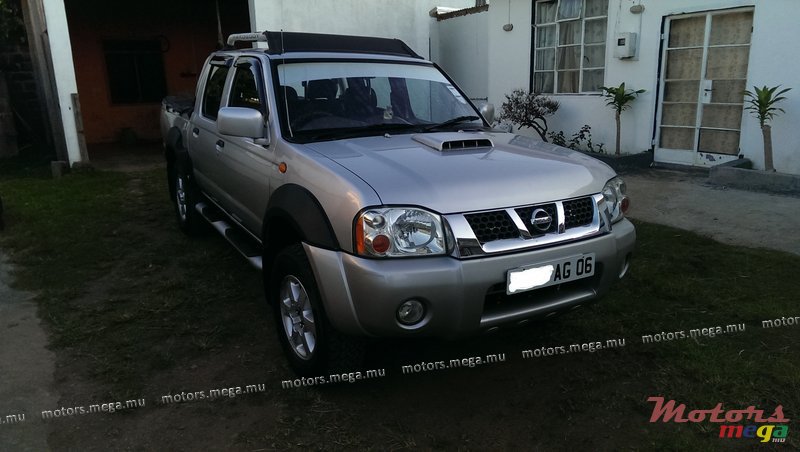 2006' Nissan Hardbody photo #1