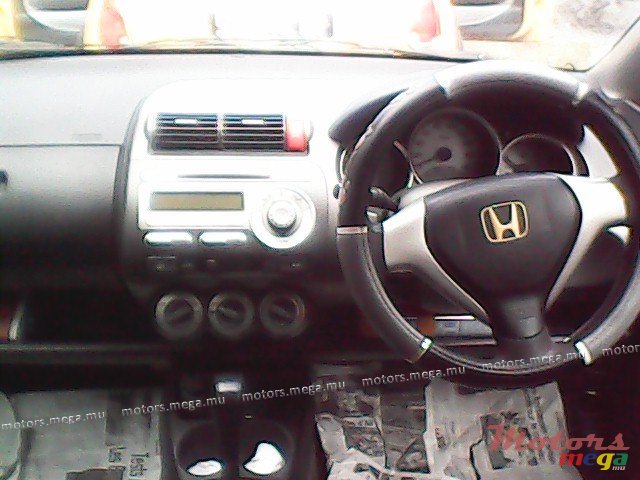 2004' Honda photo #4