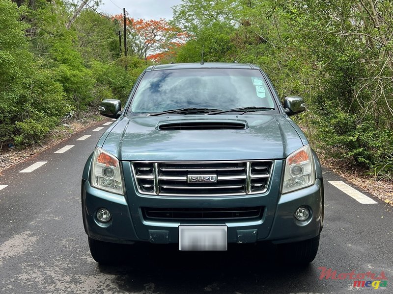 2010' Isuzu D-Max photo #1