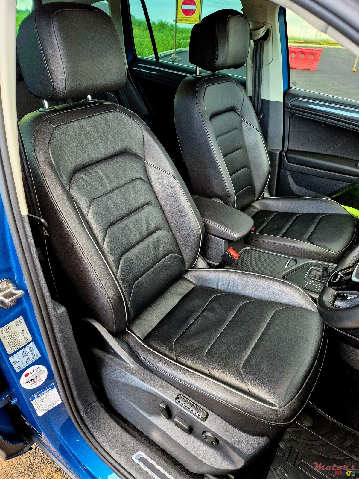 2019' Volkswagen Tiguan photo #7