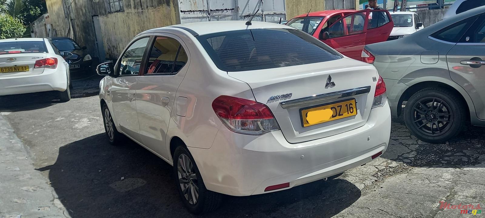 2016' Mitsubishi Attrage photo #4