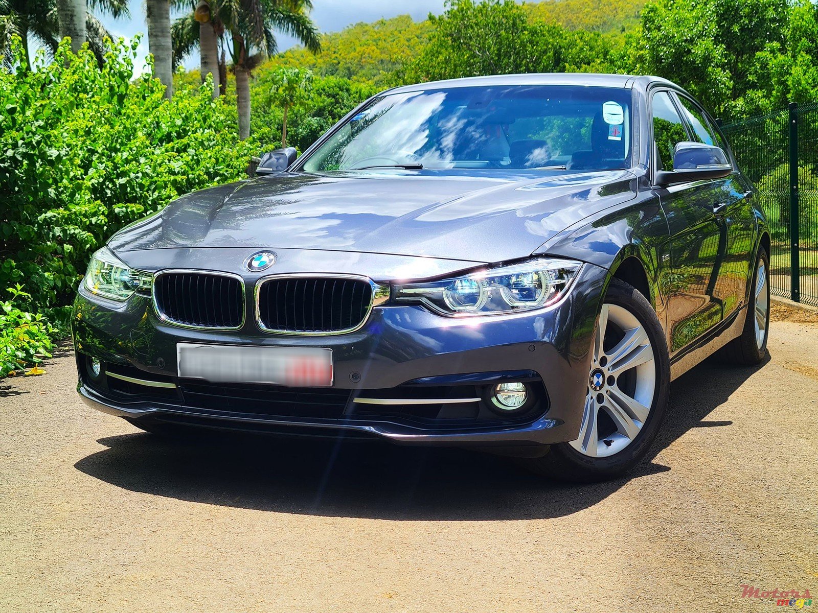 2018' BMW 318 i Sport Line 1.5 photo #1