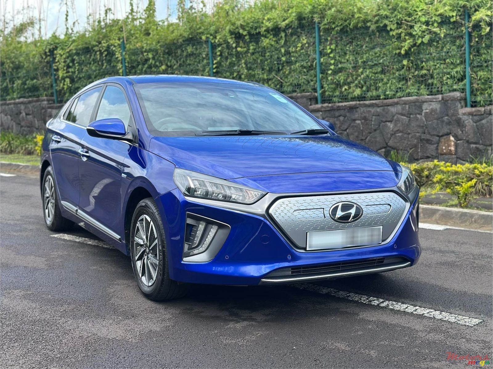 2020' Hyundai IONIQ electric photo #1