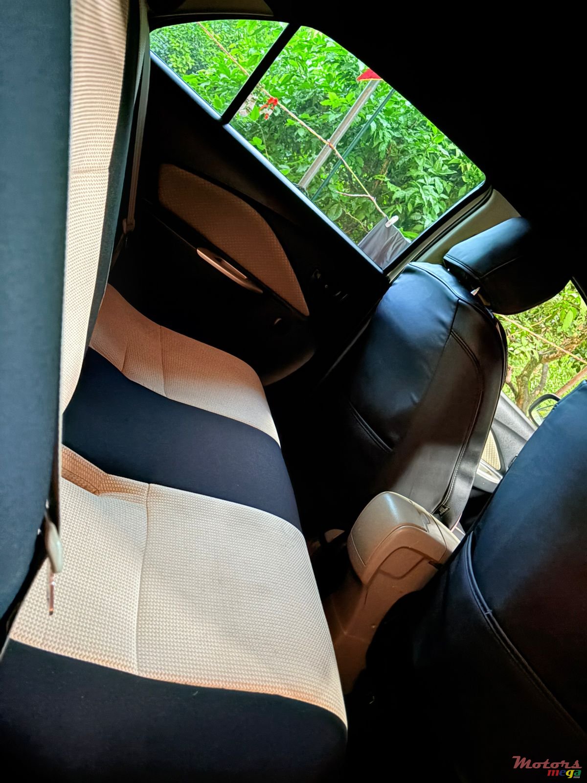 2008' Toyota Belta photo #4