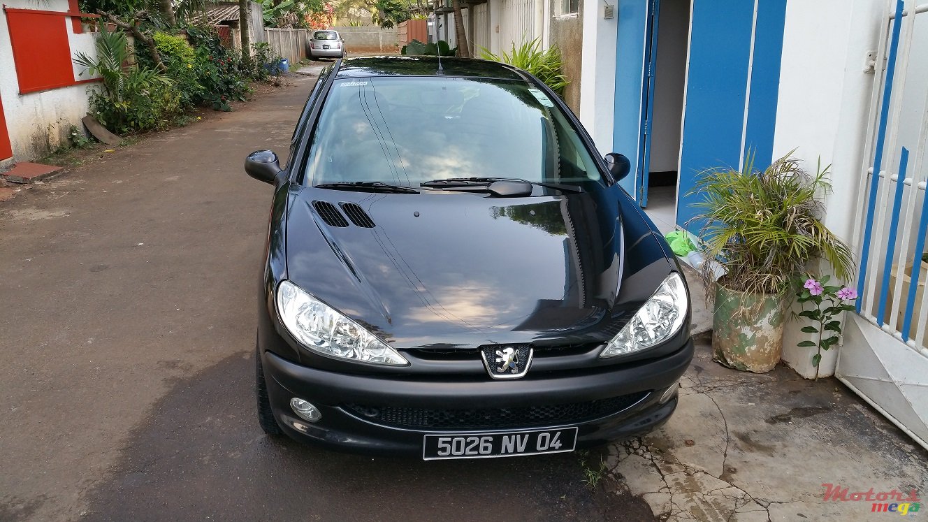 2004' Peugeot 206 Xline photo #1