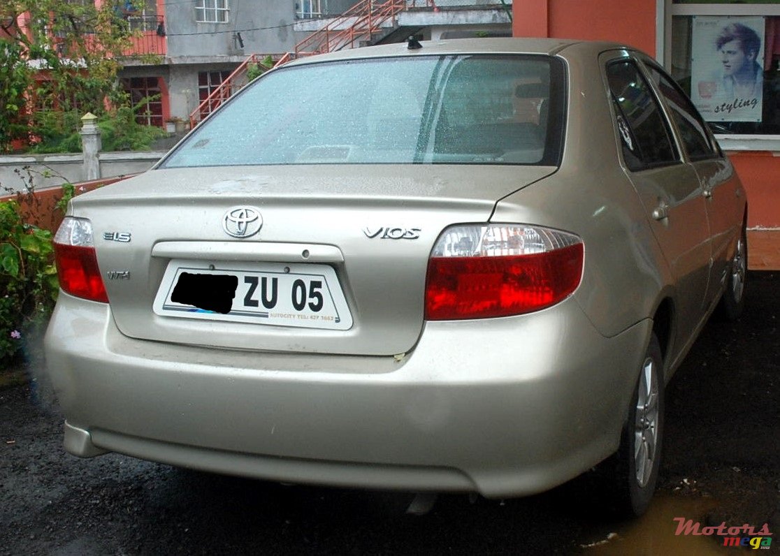 2005' Toyota photo #1